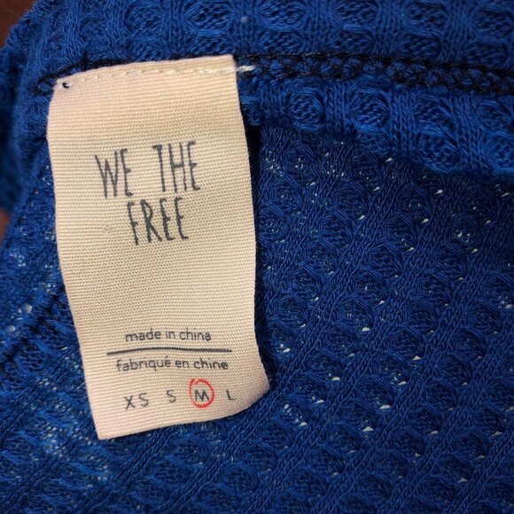 We The Free Cobalt Blue Waffle Split Neck Raw Hem Long Bell Sleeve Top Medium - Picture 9 of 11